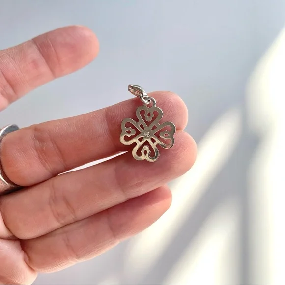 NEW Thomas Sabo 925 Sterling Silver Charm Pendant - Cloverleaf - Picture 2 of 5